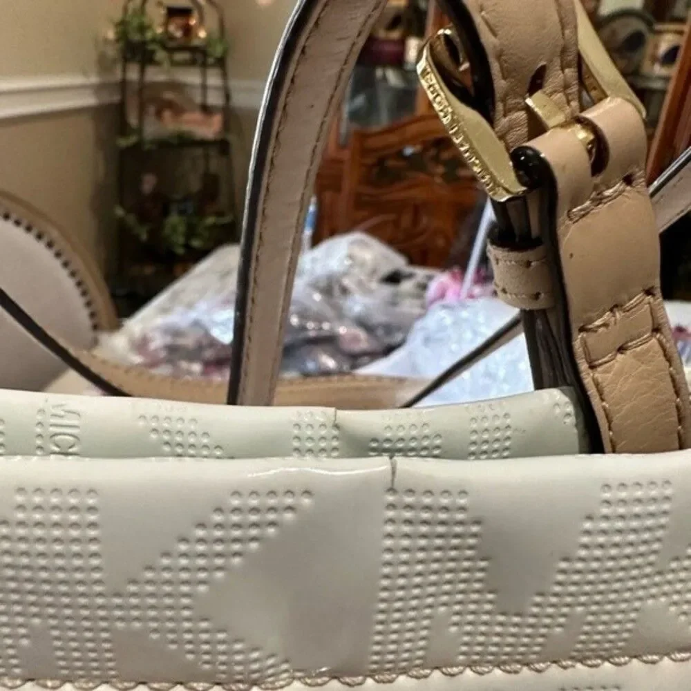 Micheal Kors white jet set logo tote bag